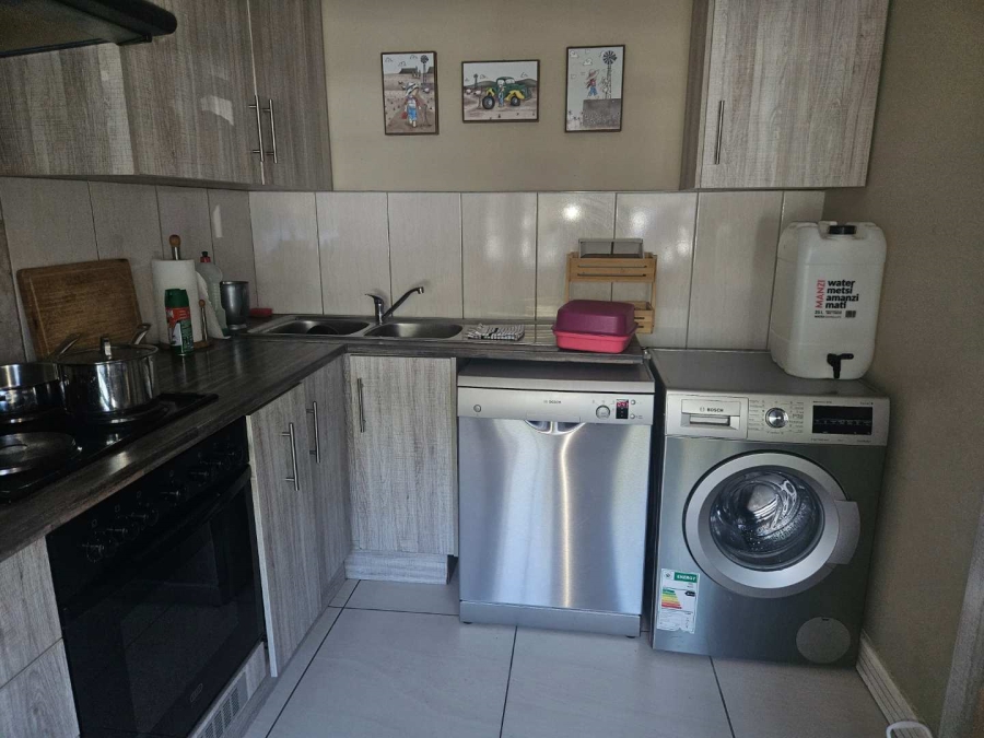 2 Bedroom Property for Sale in Belgravia Northern Cape